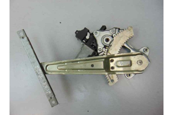 2 PIN ELEVALUNAS TRASERO IZQUIERDO NISSAN JUKE (F15E) Acenta 2013 2 PIN 180614 NISSAN - 1