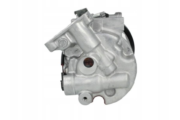 Compresor de Aire Acondicionado Denso DCP23030 usado 6