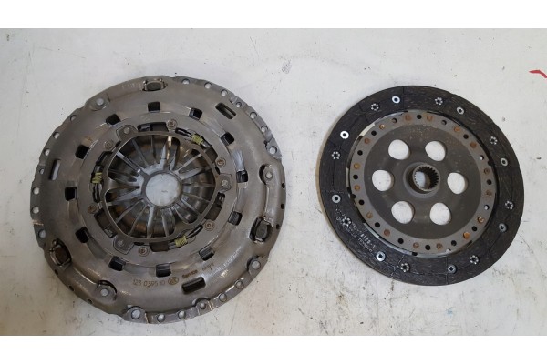 CLUTCH FORD FOCUS 1 8TDCI 01 LUK 623312433 Catalog number of the part 623 3124 33