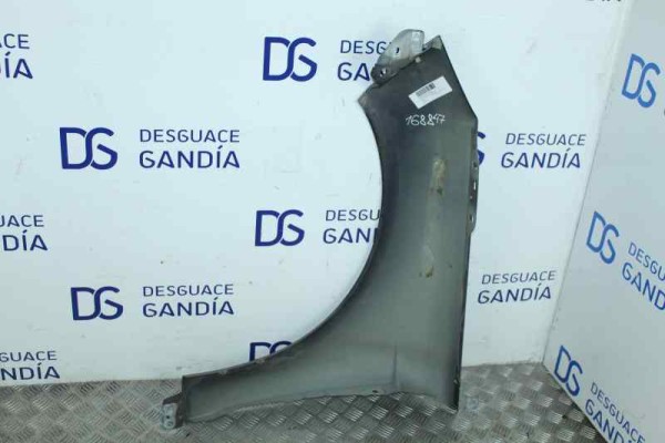 GRIS ALETA DELANTERA DERECHA FORD FOCUS BERLINA (CB8) Titanium GRIS 168847 FORD - 1