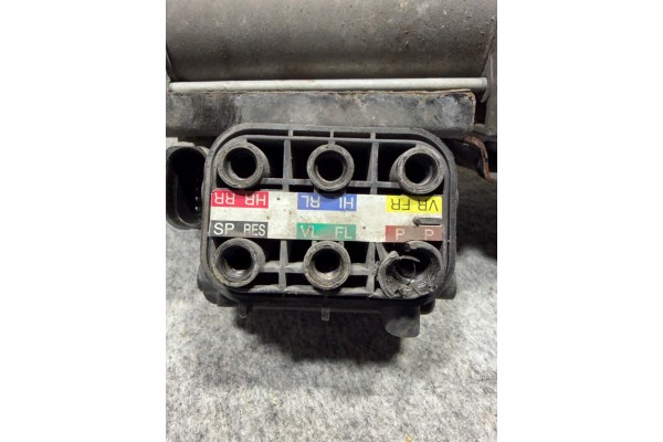 Compresor de suspensión Mercedes ML 166 Gle, GL, Gls A1663200104 A1663200204 usado 3
