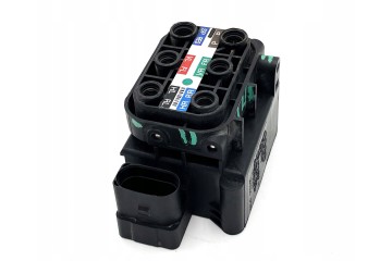 Air distributor suspension valves island Audi A6 A7 A8 RS7 4H0616013B Catalog number of the part 4H0616013B 4H0616013C