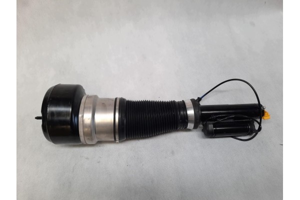 Amortiguador delantero Airmatic Mercedes S-Class W221 A221320931380 usado 7