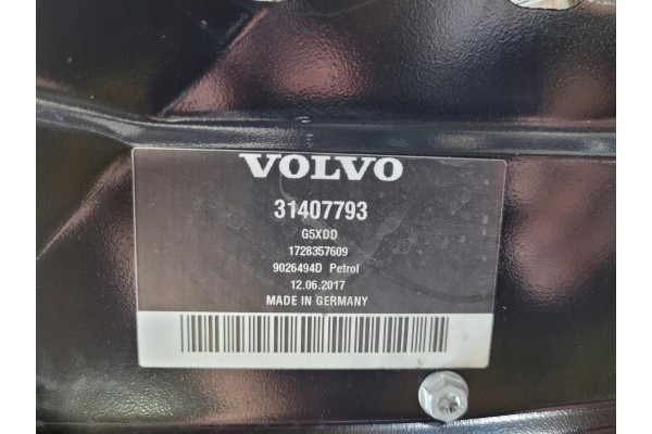 Calefactor estacionario Webasto 31407793 Volvo XC60 II 2.0 T8 Phev usado 4