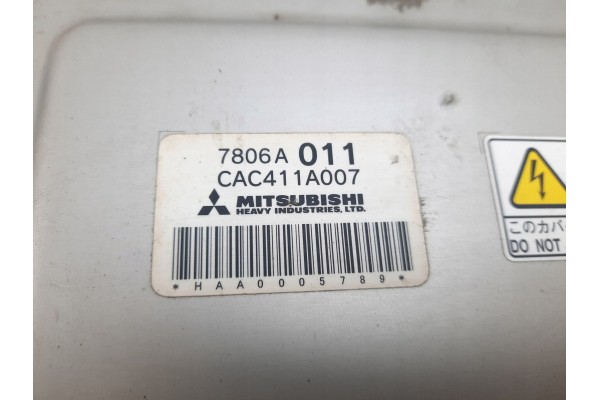 Sistema de precalentamiento del motor Peugeot iOn 2011 7806A011 usado 11