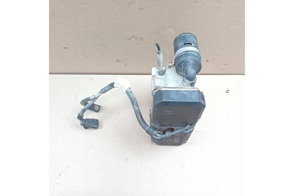 Calefactor estacionario VW T5 Webasto 7H0819008M usado 5