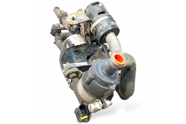 Calentador de agua Mercedes-Benz A9608304761 usado 7