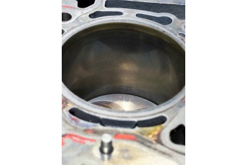 Bloque y cigüeñal inferior motor DKZ 06LF 2.0 TSI 06K103023N en exce