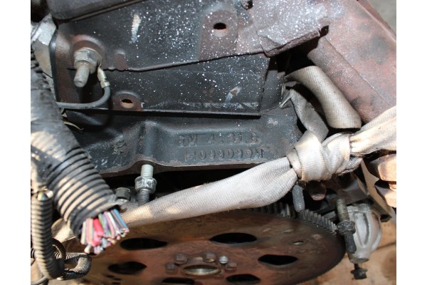 Motor de gasolina Volvo Penta 4.3 V6 LG usado 6