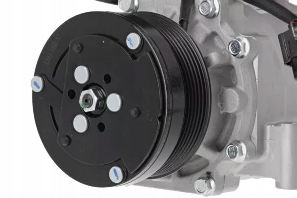Compresor de Aire Acondicionado Valeo 813119 usado 2