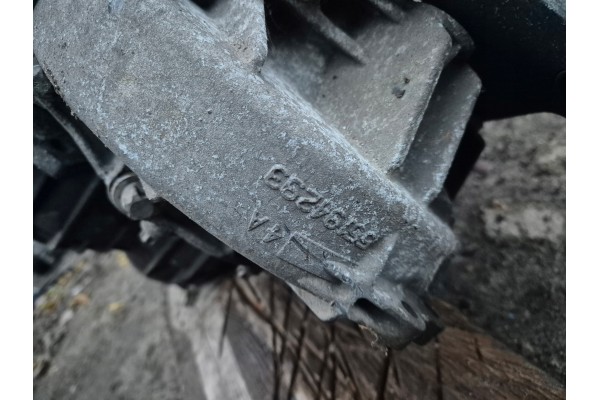 Caja de cambios M32 para Opel Meriva y Astra 1.7 Cdti usado 6