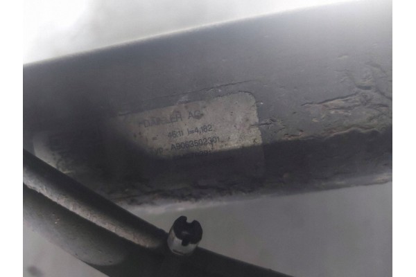 Puente trasero Mercedes Sprinter W906 Lift 2014 46 11 A9063502301 usado 3