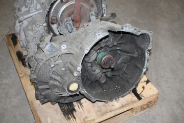 VOLVO V70 S60 S80 2 4T B5244T3 MANUAL GEARBOX P9482052 P9482051