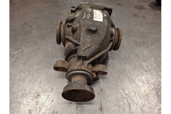 Diferencial trasero original BMW X3 E83 2005 usado 4
