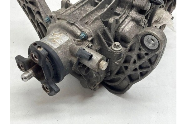 Reductor trasero Mercedes-Benz Cla Shooting Brake (X117) A2463501802 2.0L usado 4