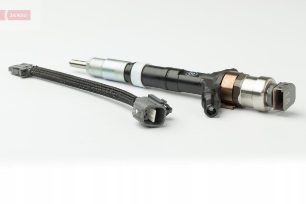 Inyector Denso DCRI100740 nuevo 2