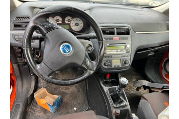 FIAT GRANDE PUNTO (199) 1.9 8V Multijet Sport