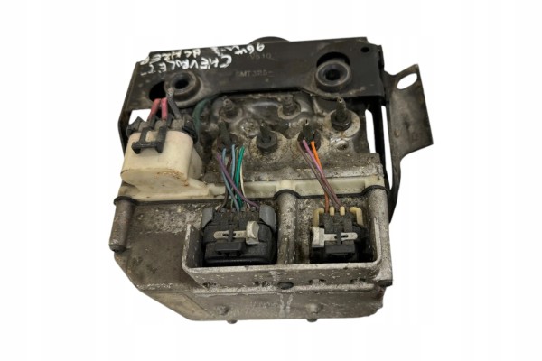 Webasto Chevrolet Blazer K5 GMT325330 4.3L gasolina 124kW 1996 usado 4