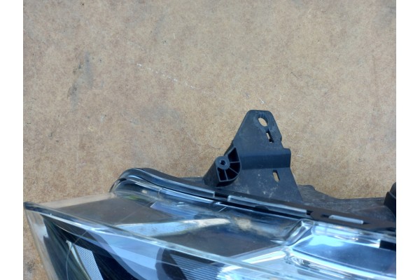 Faro delantero izquierdo original para Renault Clio IV 4 versión europea completo usado 3