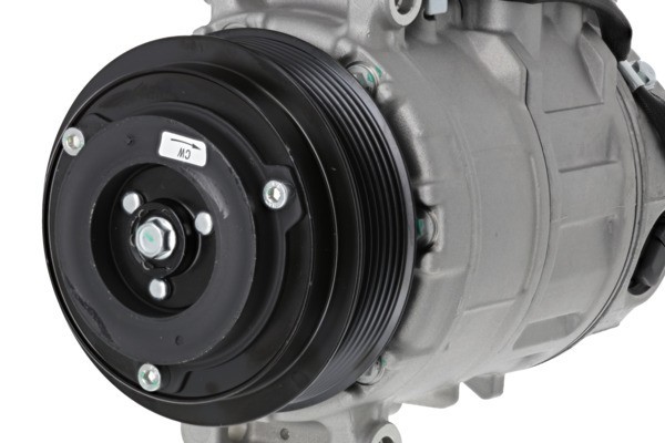 Compresor de Aire Acondicionado Valeo VAL813427 usado 2