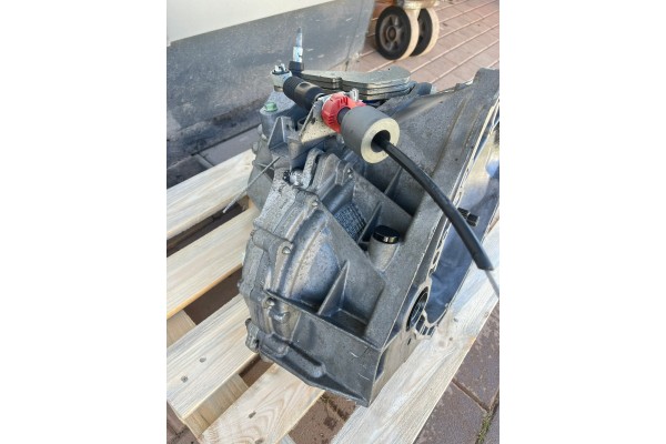 Caja de cambios Nissan Qashqai 2.0B MR20 TL4 manual usado 3