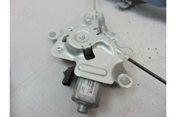 2 PIN ELEVALUNAS DELANTERO DERECHO SSANGYONG TIVOLI Limited 4x2 2017 2 PIN 177935 SSANGYONG - 1