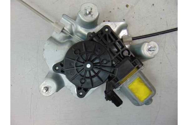 2 PIN ELEVALUNAS DELANTERO IZQUIERDO SSANGYONG TIVOLI Limited 4x2 2017 2 PIN 177939 SSANGYONG - 5