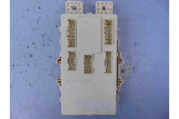 82150-35032 CAJA RELES / FUSIBLES SSANGYONG TIVOLI Limited 4x2 2017 82150-35032 177944 SSANGYONG - 1