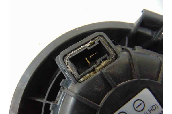  MOTOR CALEFACCION SSANGYONG TIVOLI Limited 4x2 2017 177948 SSANGYONG - 4