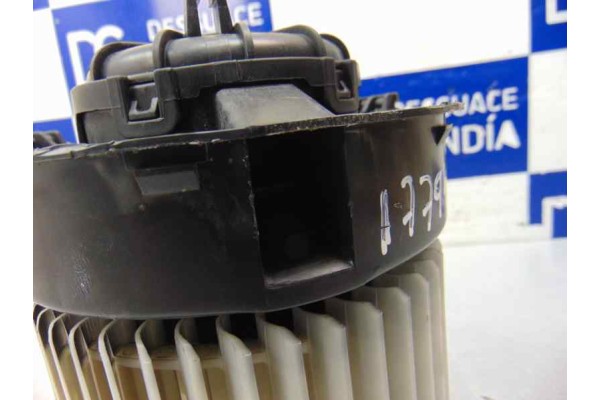  MOTOR CALEFACCION SSANGYONG TIVOLI Limited 4x2 2017 177948 SSANGYONG - 5