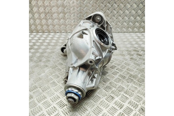 Reductor trasero BMW X6 (G06) 8839460 37682207 3.0L 250 kW 2023 usado 2