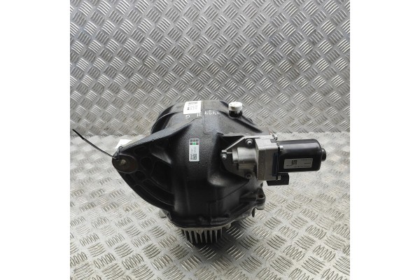 Reductor trasero BMW X3 (G01, F97) 7887183 37640939 3.0L 353kW 2023 usado 3