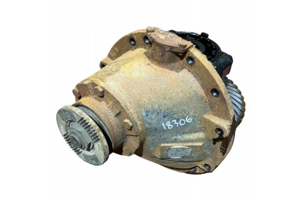 Diferencial Linkker 831247A para eje motriz usado 8