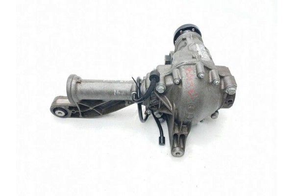 Reductor delantero Mercedes-Benz A1673305100 2.0L diésel 180kW 2019 usado 4