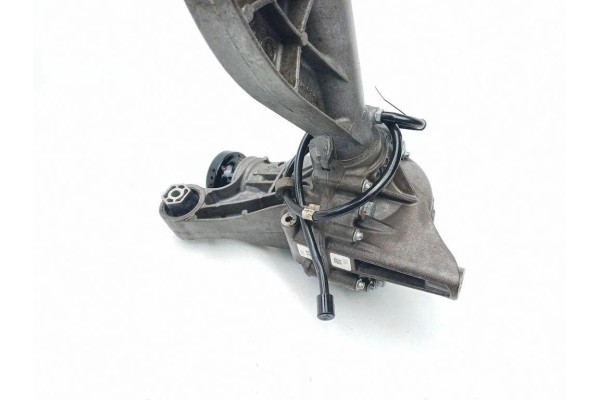 Reductor delantero Mercedes-Benz A1673305100 2.0L diésel 180kW 2019 usado 5