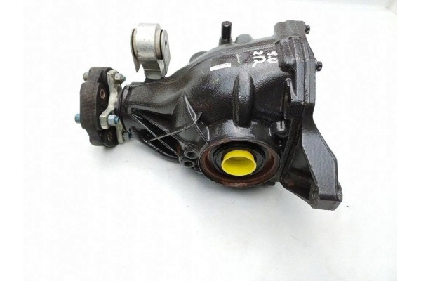 Reductor trasero Mercedes-Benz E (W212) A2043503614 4.7L gasolina 300kW 2014 usado 2