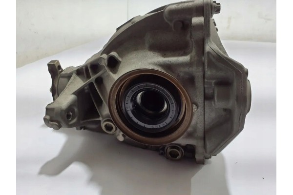 Reductor trasero Mercedes-Benz A2233500611 4.0L gasolina 2021 usado 2
