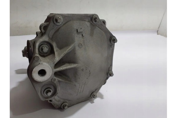 Reductor trasero Mercedes-Benz A2233500611 4.0L gasolina 2021 usado 4