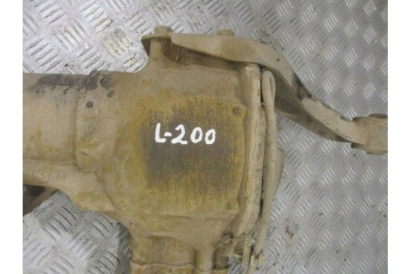 Diferencial del eje delantero Mitsubishi L200 IV 2.5 Did usado 5