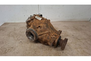 Rear reducer BMW 5 E60 7570472 2 5L diesel 130kW 2008