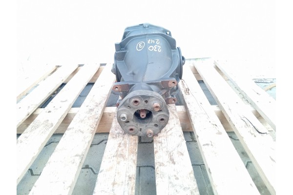 Diferencial trasero puente Mercedes SL R230 W230 2.47 2303510105 usado 4