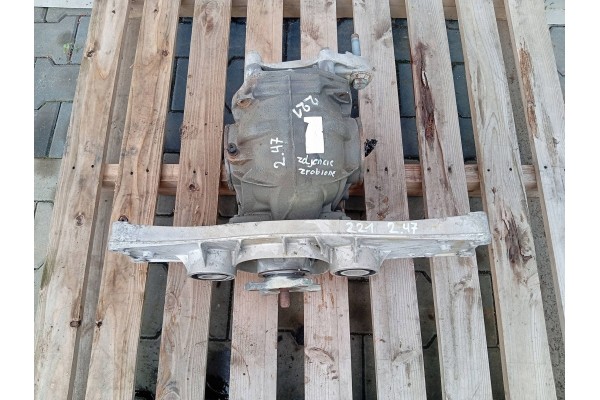 Diferencial trasero puente Mercedes SL R230 W230 2.47 2303510105 usado 2