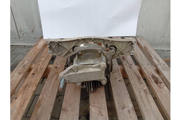 Diferencial trasero puente Mercedes SL R230 W230 2.47 2303510105 usado 5