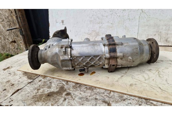 Diferencial delantero Mercedes-Benz Vito Viano W639 A6393300402 usado 3