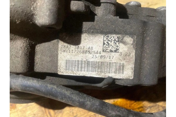 Reductor delantero Land Rover Range Rover Velar (L560) J8A23017AB 0.0L diésel usado 3