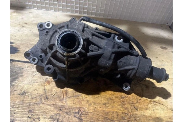 Reductor delantero Land Rover Range Rover Velar (L560) J8A23017AB 0.0L diésel usado 5