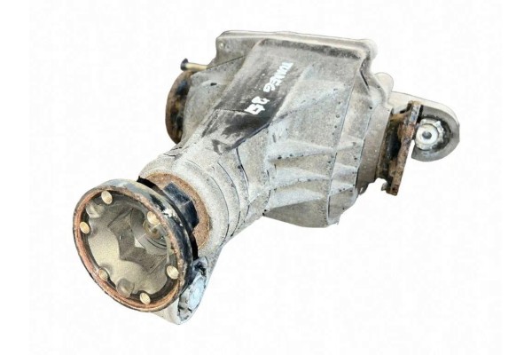 Reductor trasero VW Touareg (7LA, 7L6, 7L7) 4460310018 2.5L diésel 128kW 2004 usado 9