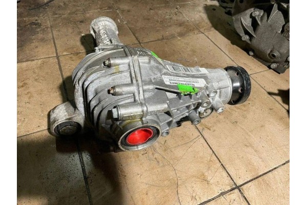Reductor delantero Mercedes-Benz M (W166) A1663300200 gasolina 300kW 2013 usado 3