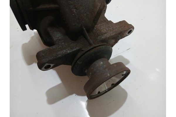 Puente diferencial BMW E60 E61 N62B44A 7539901 3.38 usado 4