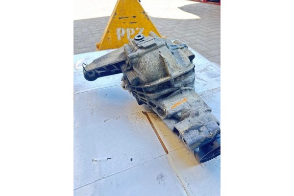 Reductor delantero Mercedes-Benz M (W163) 4400310009 2.7L diésel 120kW 2004 usado 4